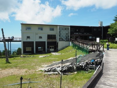 ロープウェイ山頂駅